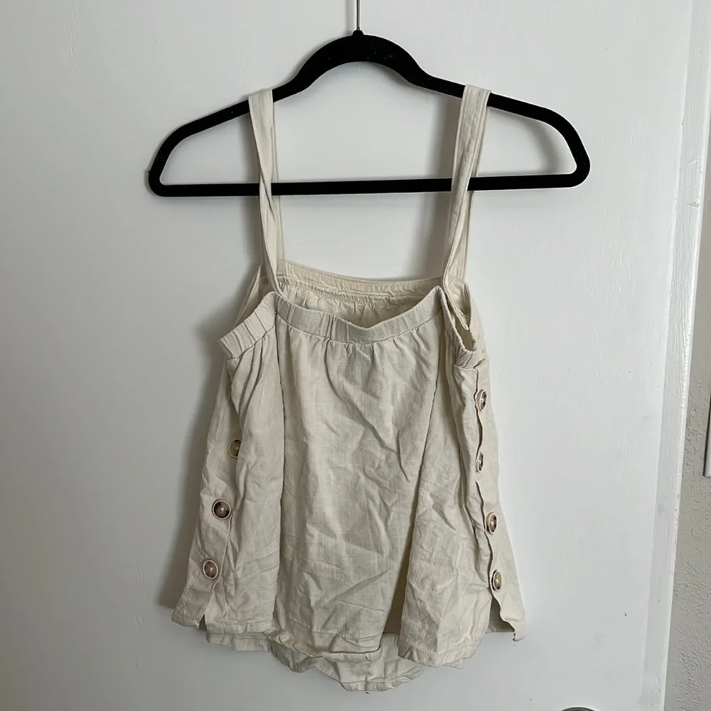 Universal Thread Neutral Top - Picture 5 of 5